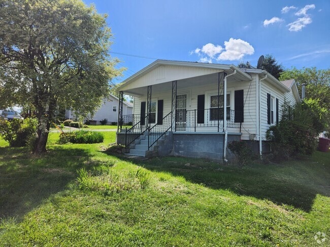 Building Photo - 2511 Watauga Rd Rental
