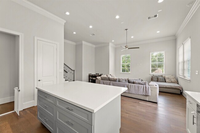 Photo - 9651 Kings Cross Station