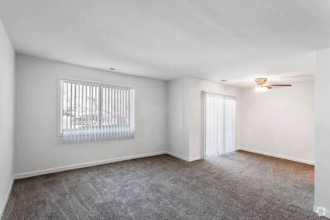 1 BR, 1 BA - 825 SF
