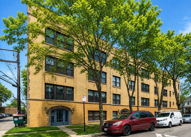 Building Photo - 4016 N Spaulding Ave Unit 1