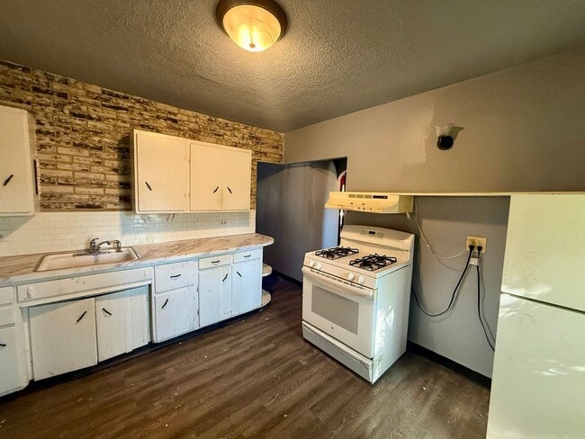 Building Photo - 1114 S 7th Ave Unit Upper