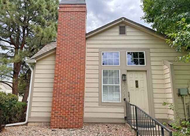 Building Photo - 9622 W Chatfield Ave Rental