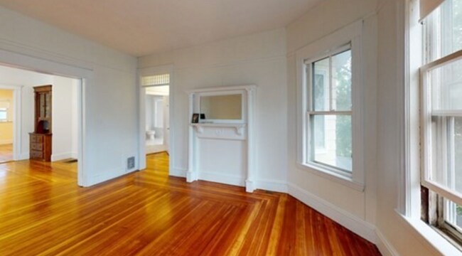 Photo - 70 Hudson St Unit 2