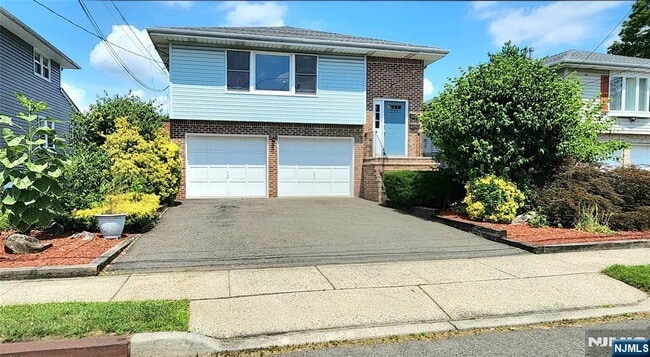 Photo - 223 Miller Ave Townhome