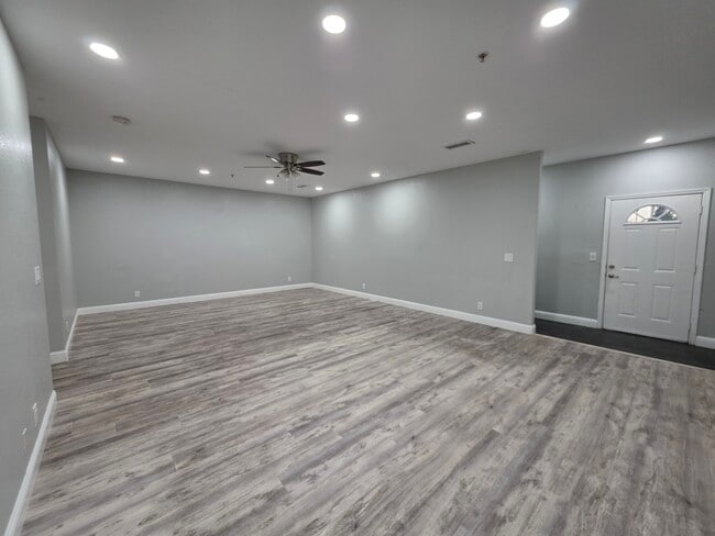 Photo - 5521 Enrico Blvd Unit A