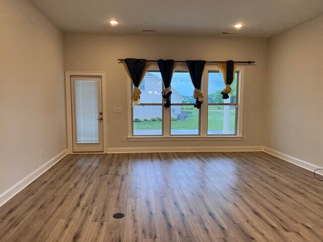 Photo - 1126 Carlisle Pl