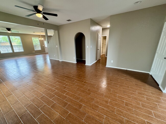 Building Photo - 27327 Lasso Bend Rental