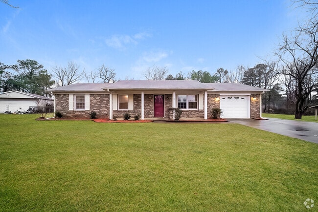 Building Photo - 121 Greenwood Cir Rental