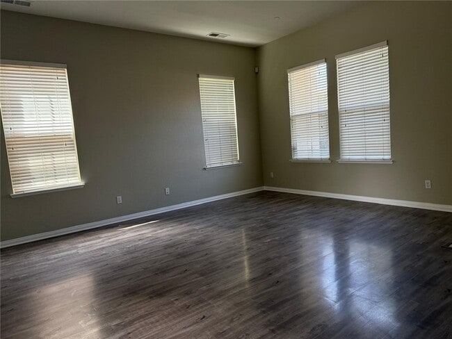 1742 Edmon Way