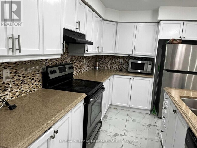 Photo - 52 Vanhorne Cl