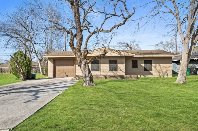 Photo - 6015 Ridgeway Dr