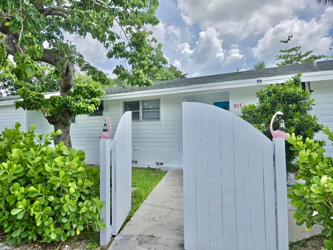 Photo - 917 Market St
