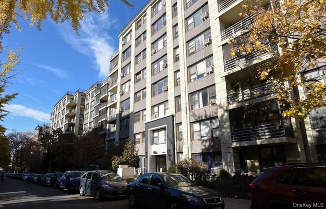 Building Photo - 98-25 64th Rd Unit 8F