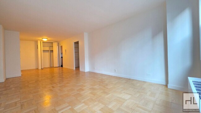 8th-Floor Turtle Bay One-Bedroom