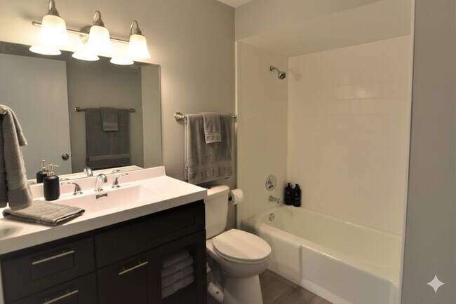 Photo - Newly Remodeled 1 Bedroom in Quiet Location Unidad 2619E
