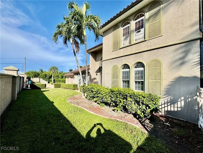 Building Photo - 14370 McGregor Blvd Rental