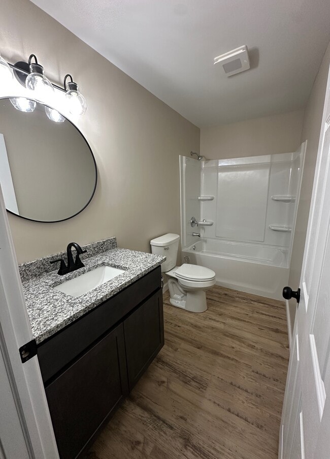 gregg st 2 bedroom - gregg st 2 bedroom Condo Unit 1218