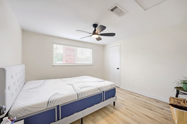 Photo - 8927 Langdon Ln