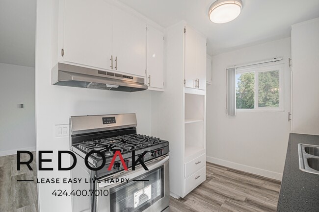 Photo - 14039 Archwood St Unidad 10