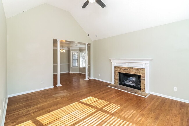 Photo - 2054 Spicers Ln