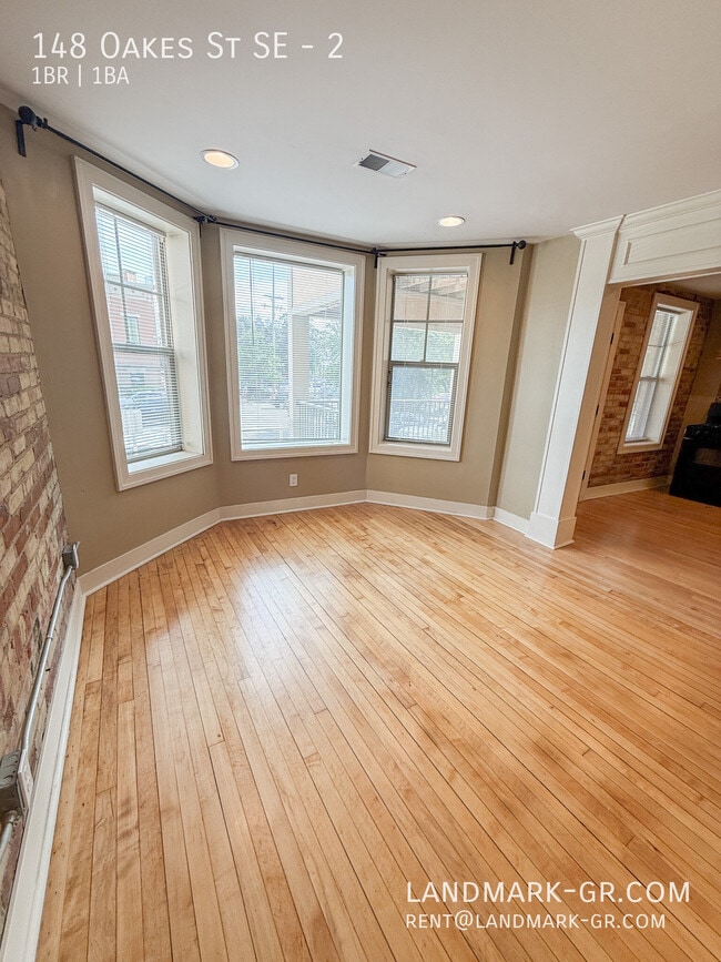Photo - 148 Oakes St SE Unit 2