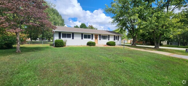 Building Photo - 901 Kirby Ln Rental