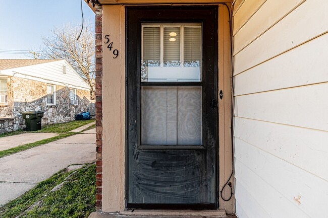 Photo - 1 Bed 1 Bath in Midwest City!