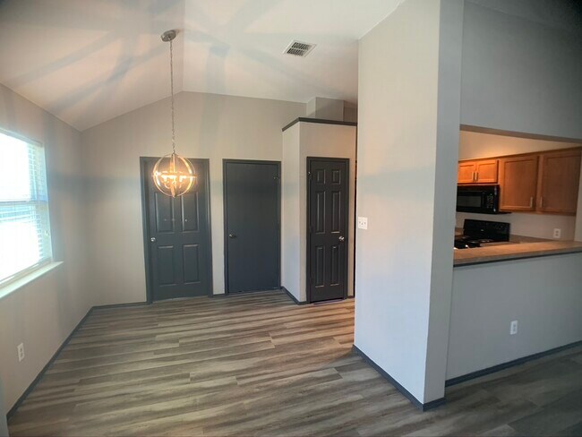 Photo - 7247 Irish Valley Trail