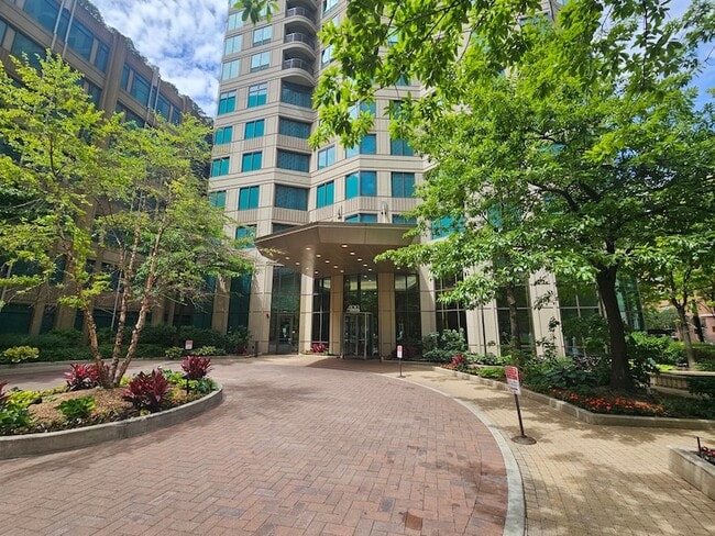 Building Photo - 400 N La Salle Dr Unit 3306