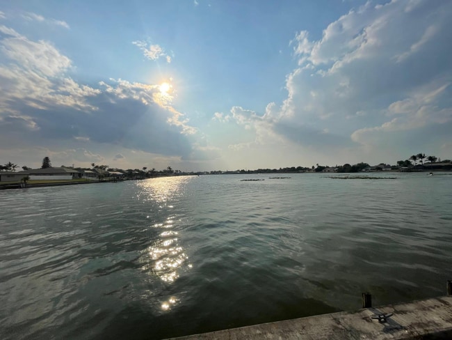 Photo - 546 SE 5th Ave