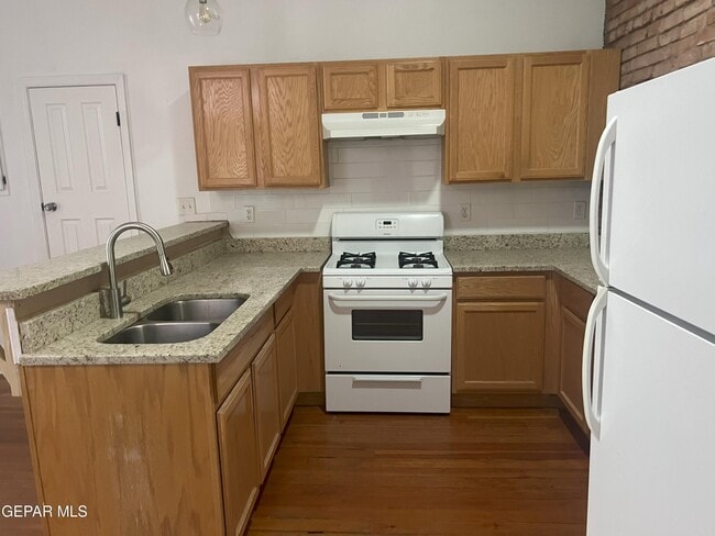 Photo - 110 W Nevada Ave