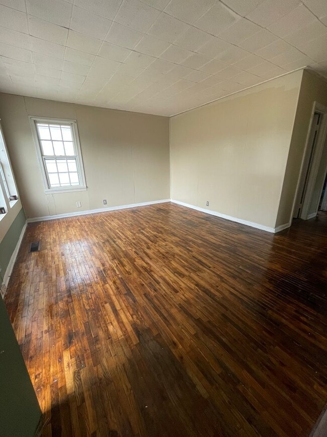 Photo - Darling 2 Bedroom in Nice Quiet Area