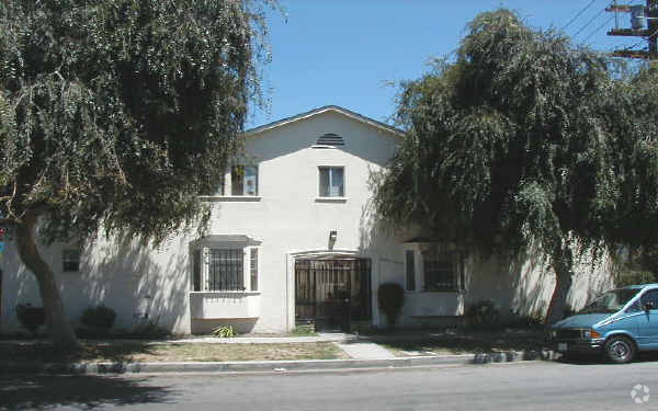 Main Building - 3406 Virginia Road Rental