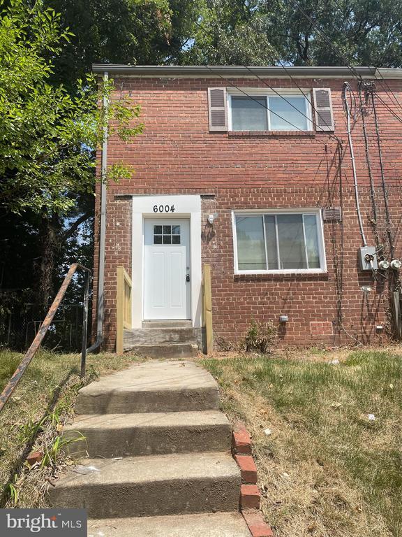 Building Photo - 6004 Madison St Rental