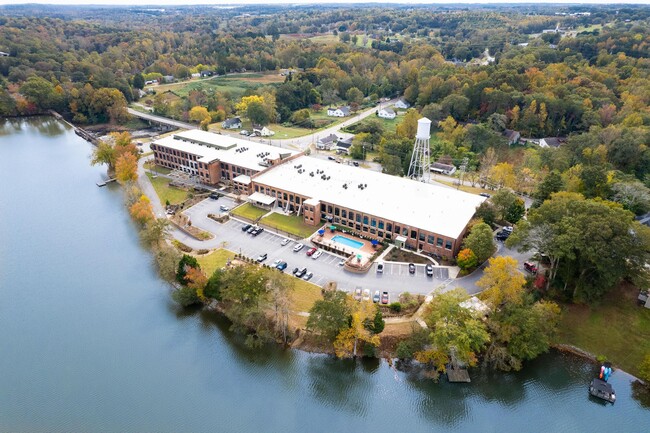 Lofts By The Lake