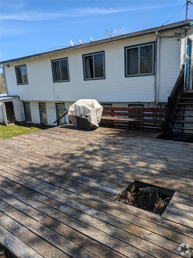 Building Photo - 477 Lattintown Rd Unit 3 Rental