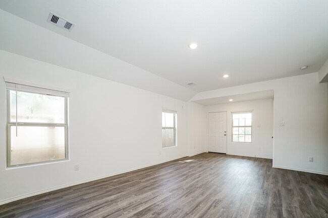 Photo - 1718 Campos Ct