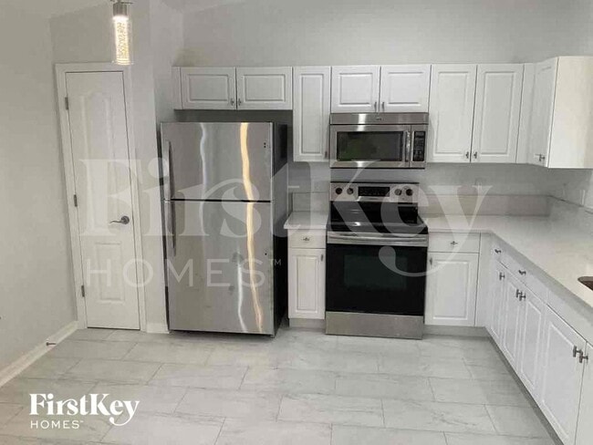 1319 NW 13th Ave