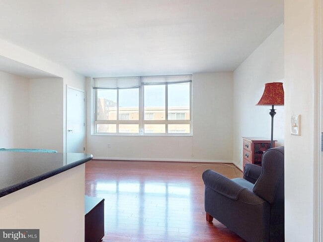 Photo - 355 I St SW Unidad 626