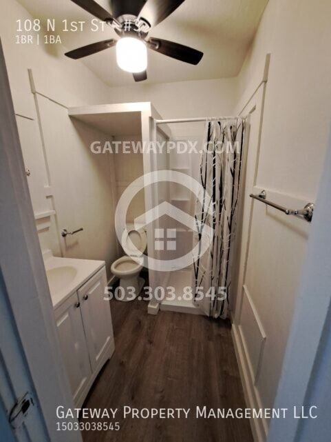 Photo - 108 N 1st St