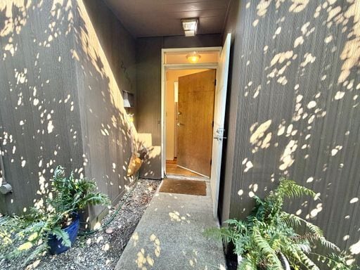 Photo - Charming 1-Bedroom Retreat in Queen Anne - Near Fremont! Available Now!