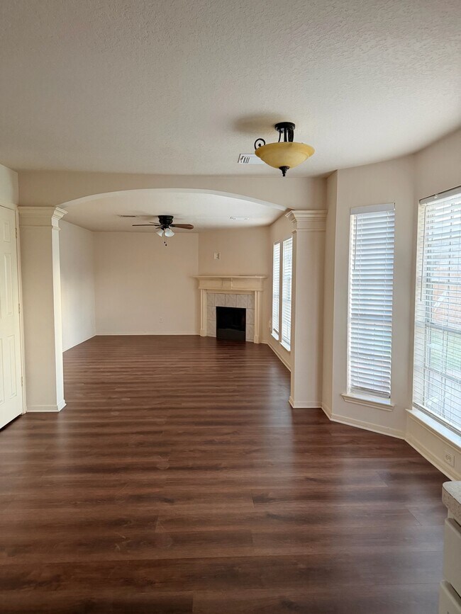 Photo - 3406 Sapling Oak Dr