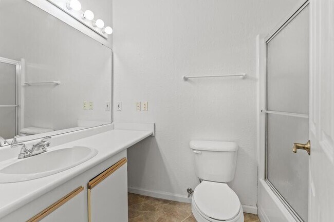 Photo - 1101 Linden Ln