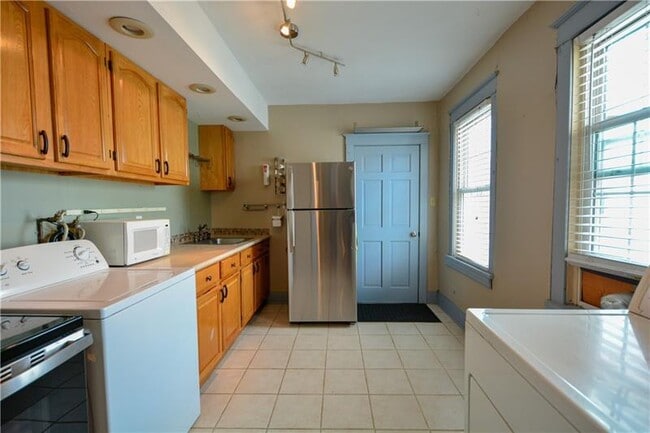 Photo - 180 S 17th St