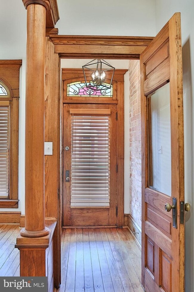 Photo - 102 Washington Ave