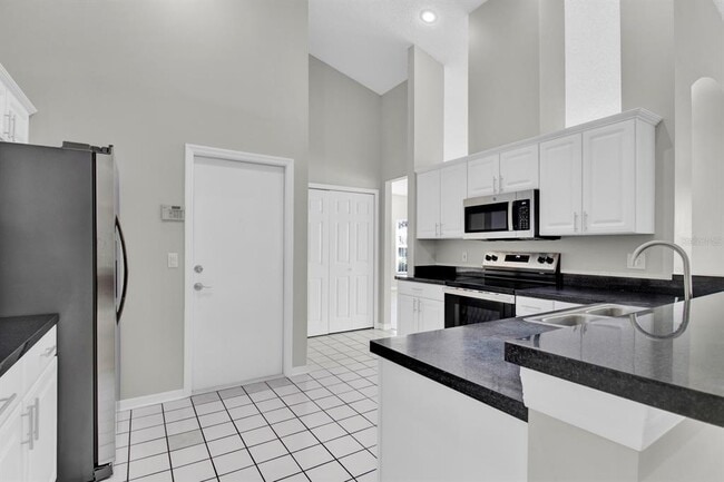 Photo - 2728 Runyon Cir