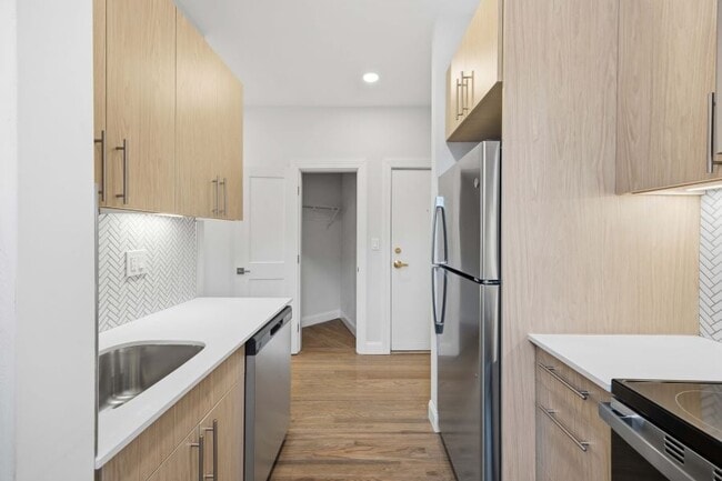 340786 - 16-40 Queensberry Street