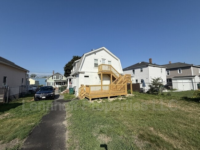 Photo - 526 Concord St