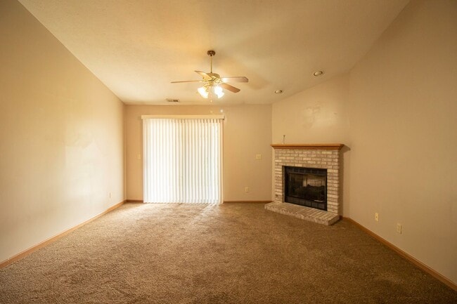 Photo - 2133 Fincastle Way Unit 2133 Fincastle Way Apt B