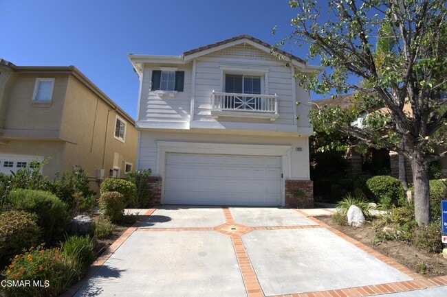 Building Photo - 3035 Hollycrest Ave